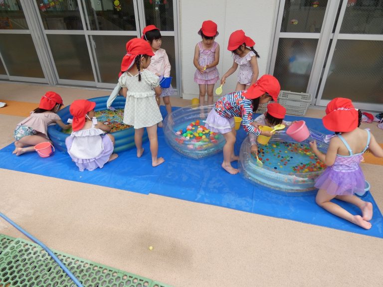 水遊び　⑧　すみれ組