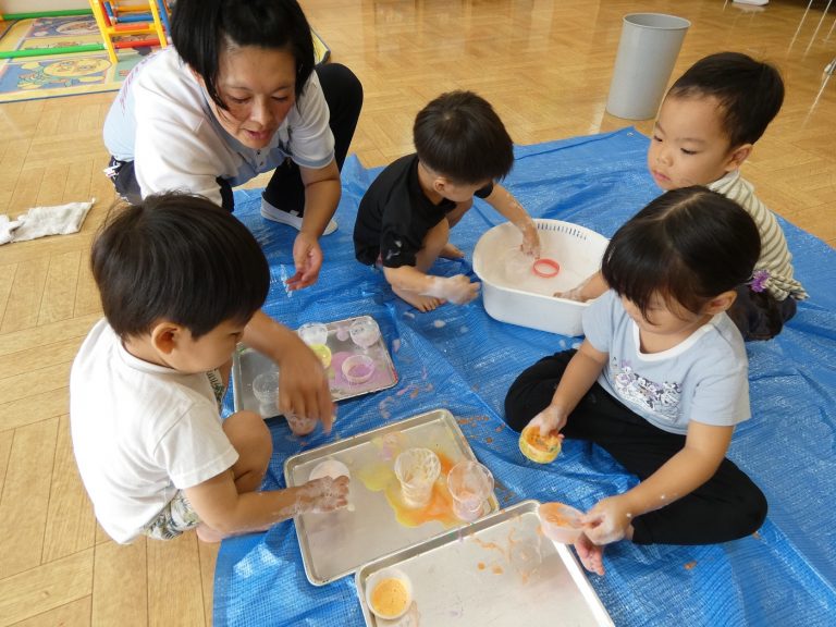 保育の様子　⑪　もも組