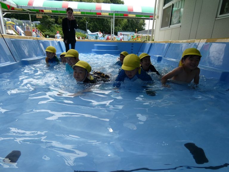 水遊び ⑰ 年中組