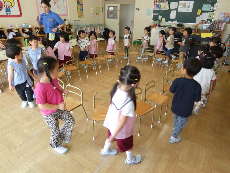 保育の様子　⑯　ばら組