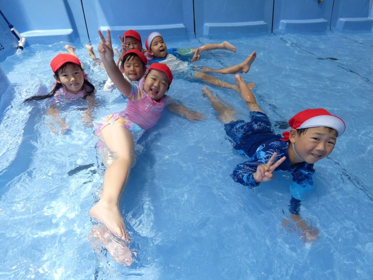 水遊び　⑥　ゆり組