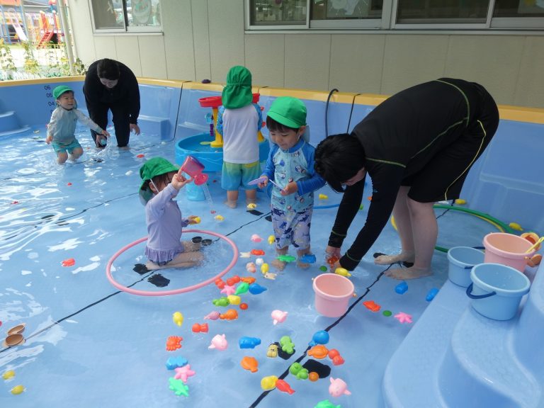 水遊び ⑲ もも組