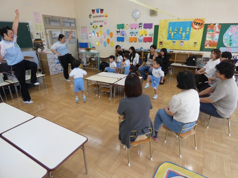 給食参観　③　もも組