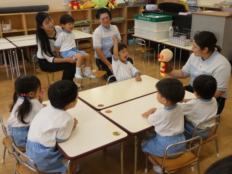 給食参観　⑤　もも組