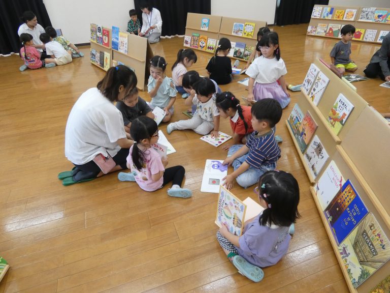 えほんのひろば　③