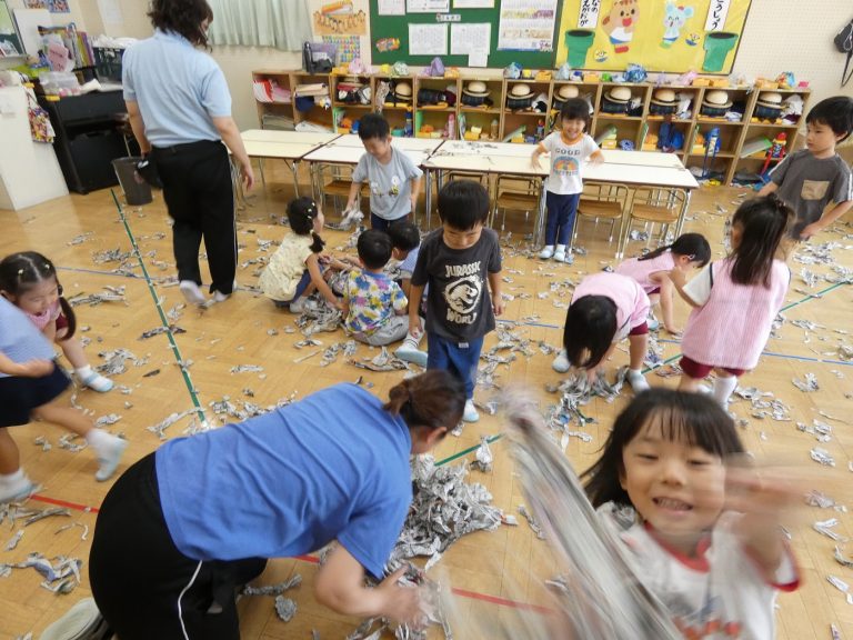 保育の様子　⑩　ばら組
