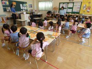 保育の様子　①　ばら組