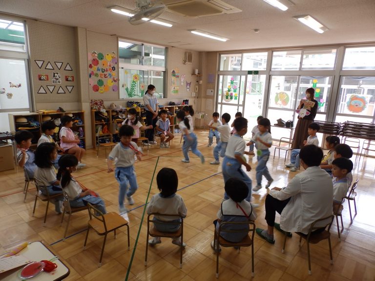 誕生会　⑥　すみれ組