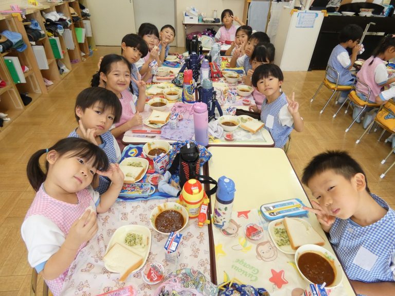 給食の様子　②　ゆり組