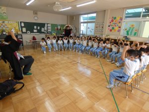 英語レッスン　①　すみれ組