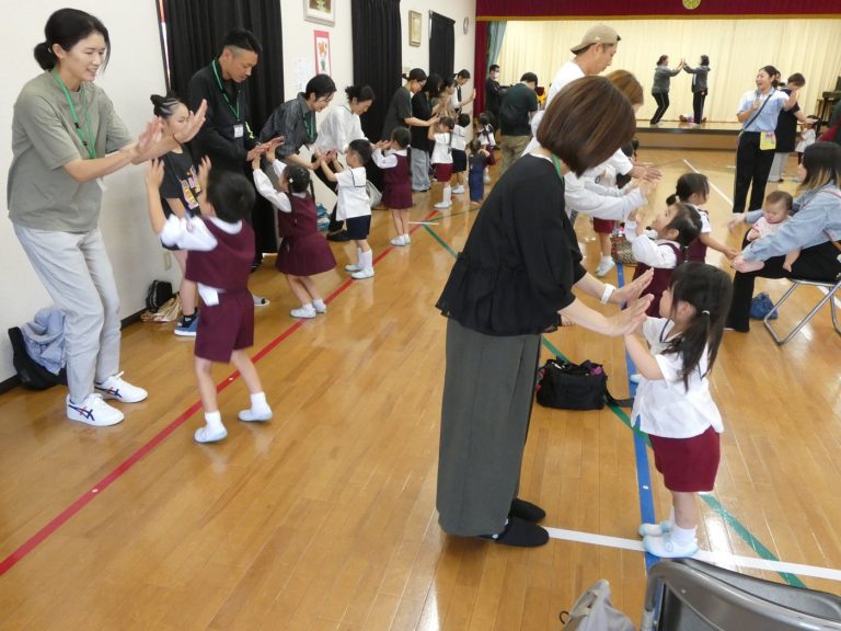 親子ダンス講習会　②　年少組