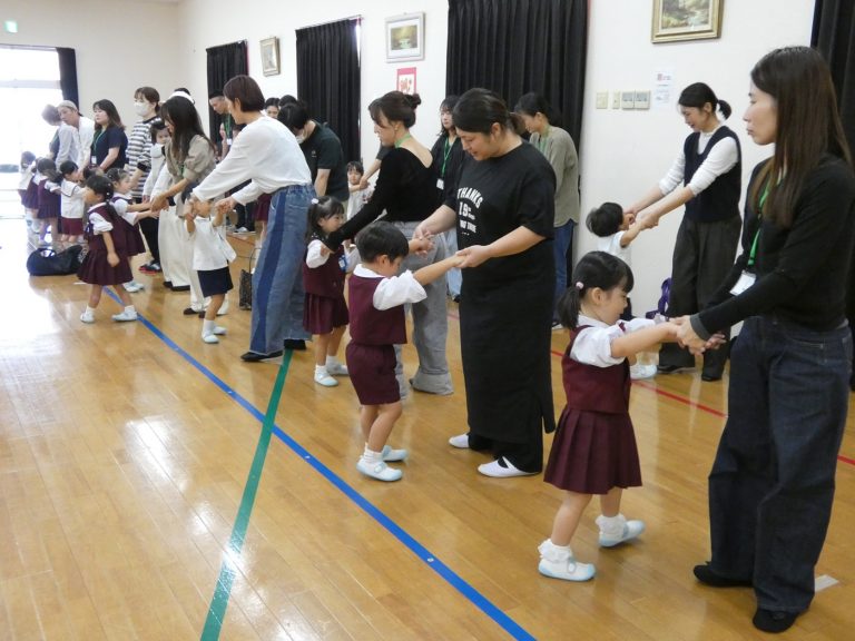 親子ダンス講習会　④　年少組
