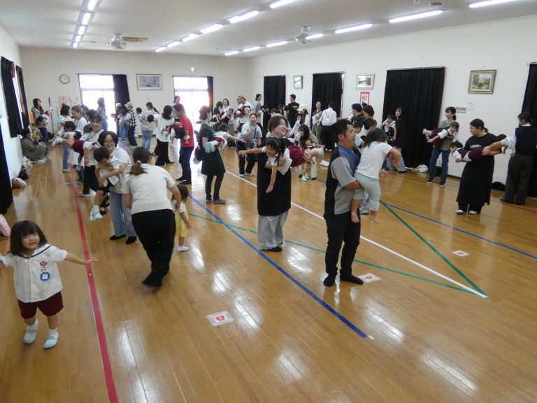 親子ダンス講習会　⑥　年少組