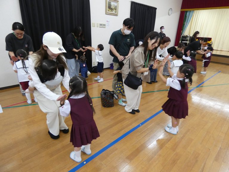 親子ダンス講習会　⑦　年少組